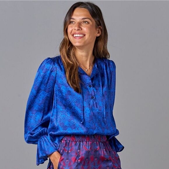 Tucker Juliette Blouse Blue Purple Lace  Stretch Charmeuse Silk Top - Picture 1 of 3
